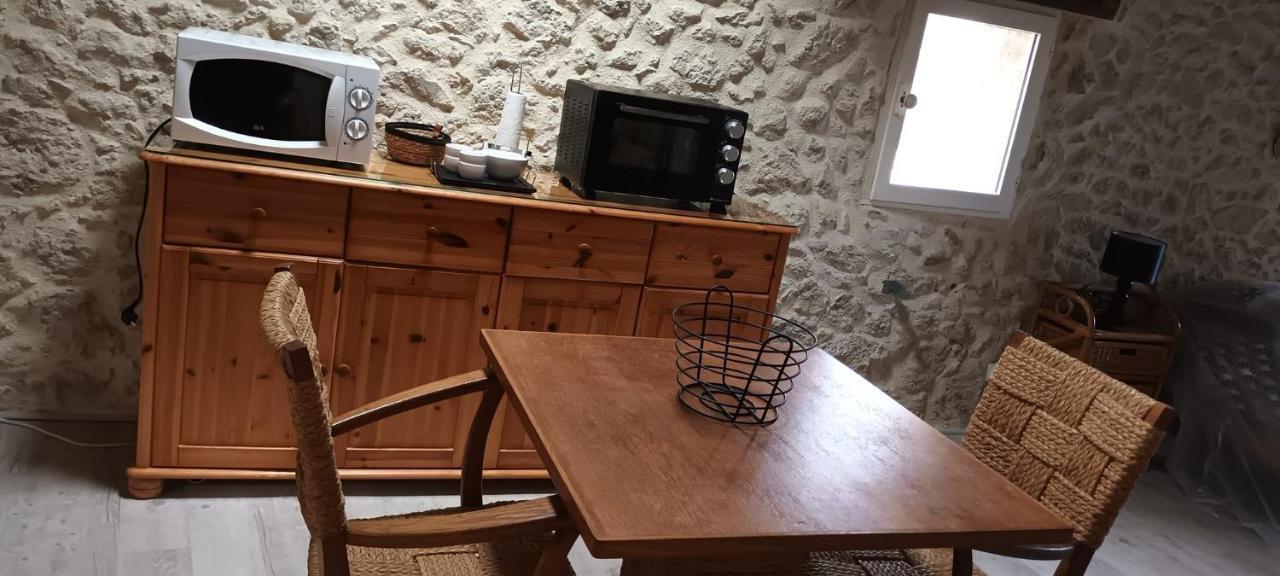 Les Gites Du Hameau Avec Piscine Castelnau-sur-Gupie Kültér fotó