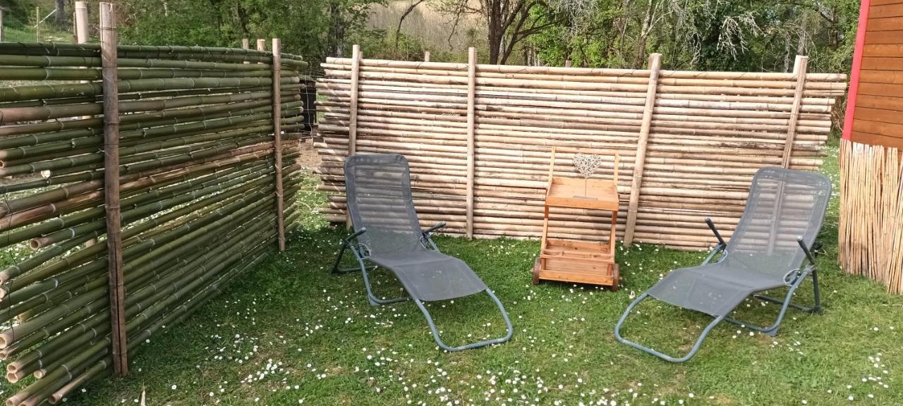 Les Gites Du Hameau Avec Piscine Castelnau-sur-Gupie Kültér fotó